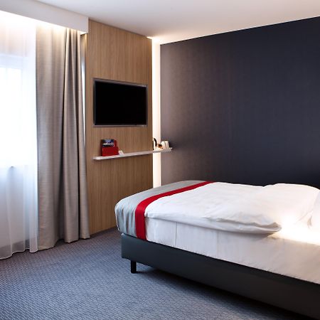 Holiday Inn Express Oberhausen By Ihg Exterior photo