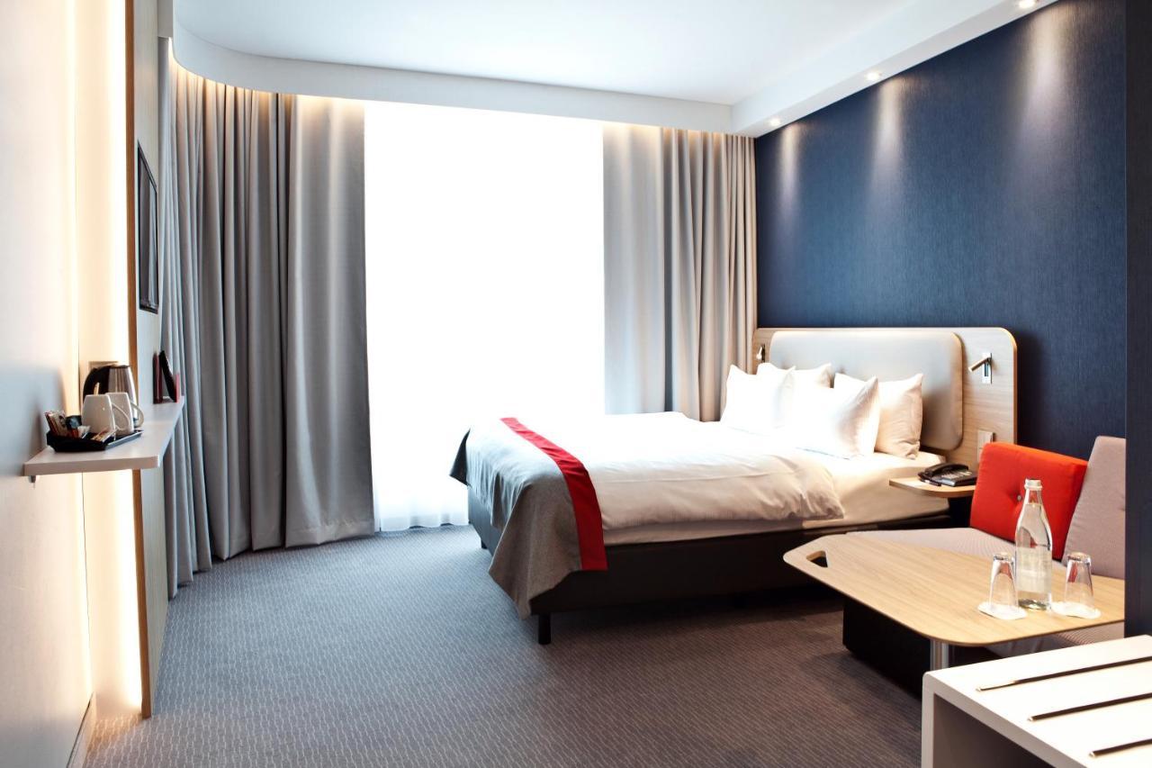 Holiday Inn Express Oberhausen By Ihg Exterior photo