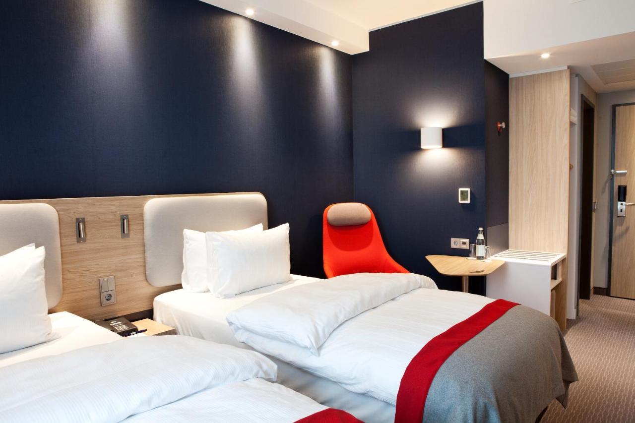 Holiday Inn Express Oberhausen By Ihg Exterior photo