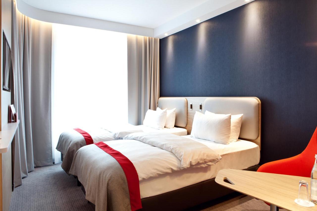 Holiday Inn Express Oberhausen By Ihg Exterior photo