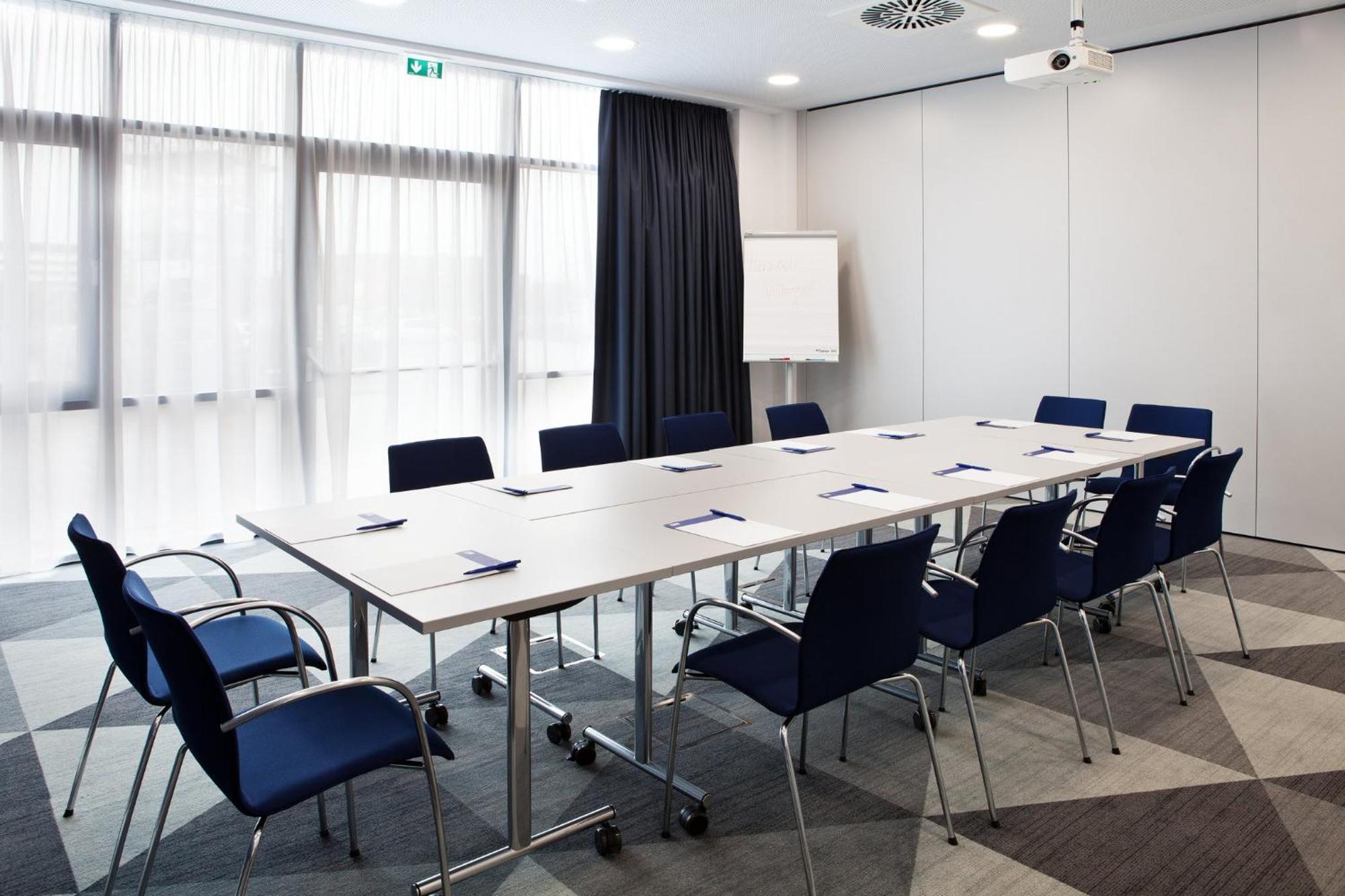 Holiday Inn Express Oberhausen By Ihg Exterior photo